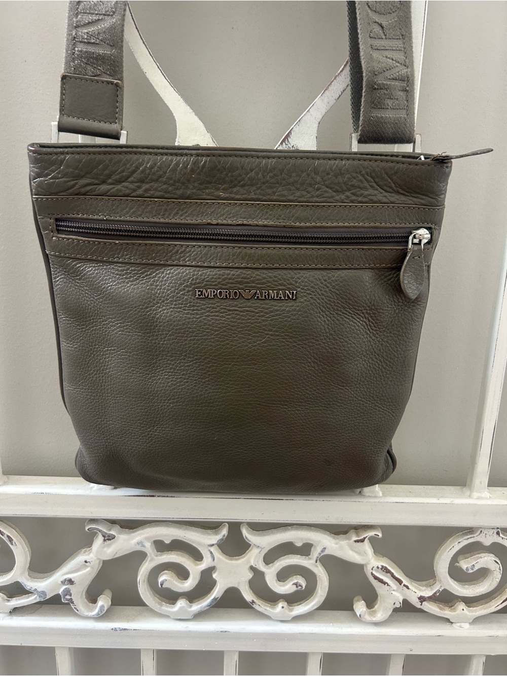 Emporio Armani Gray Pebbled Leather Crossbody Business Flat Messenger Bag